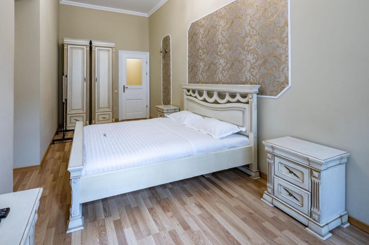 Romari Сербська 9 Lejlighed Lviv Eksteriør billede