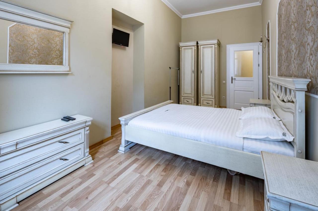 Romari Сербська 9 Lejlighed Lviv Eksteriør billede