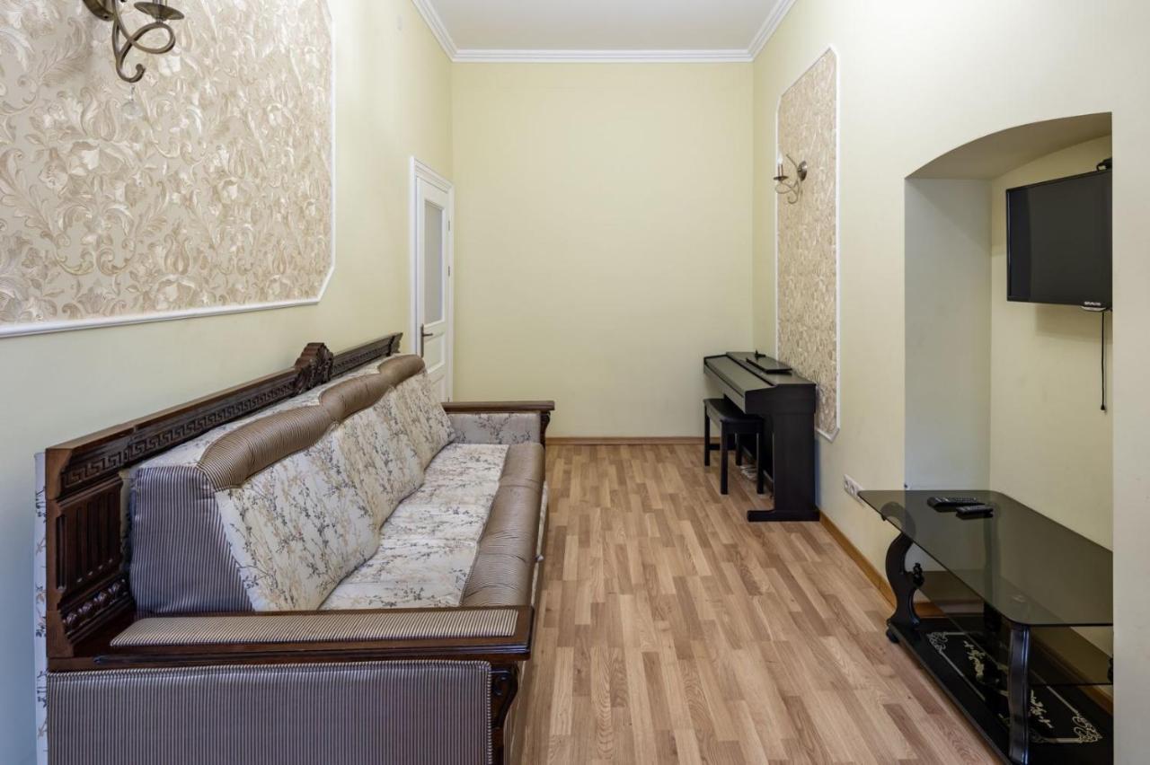 Romari Сербська 9 Lejlighed Lviv Eksteriør billede
